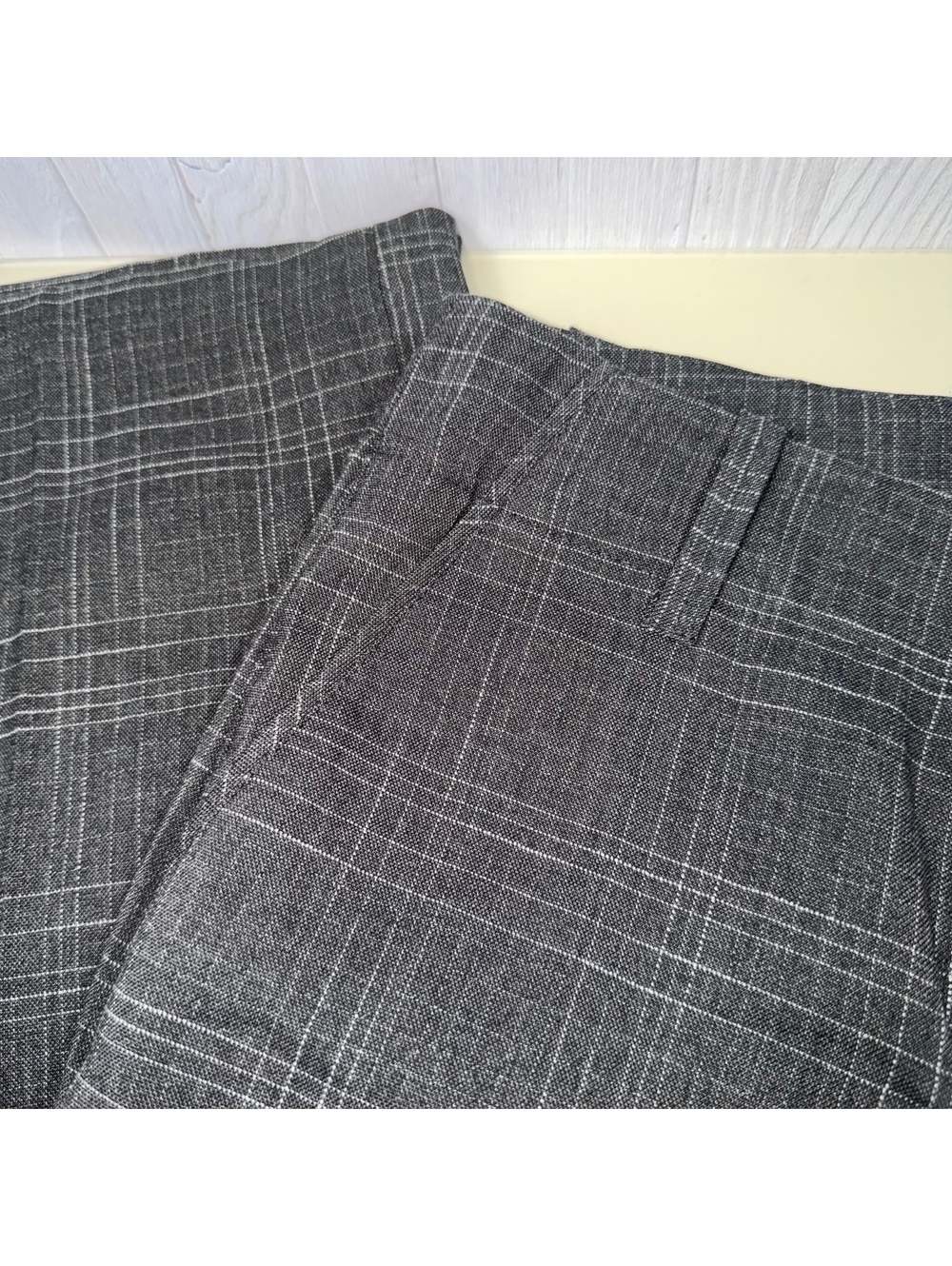 New York & Company Stretch Gray Plaid Wide Leg Dress Pants Women’s Size 4 Tall - Picture 3 of 7